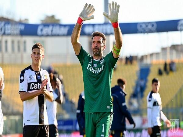 Juventus, Italy legend Buffon retires from football aged 45 Buffon Retires: ৪৫-এ থামার সিদ্ধান্ত, ফুটবলকে বিদায় জানালেন কিংবদন্তি বুঁফো