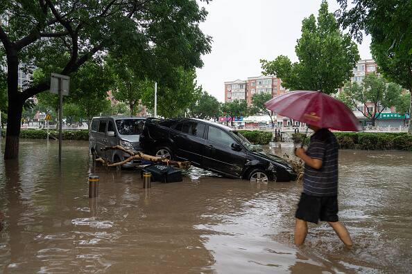 Typhoon Doksuri: Rescue Efforts In China Intensify As Heaviest Rainfall In 140 Years Floods Cities Typhoon Doksuri: Rescue Efforts In China Intensify As Heaviest Rainfall In 140 Years Floods Cities