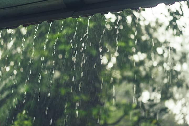 Maharashtra Rain Update: सध्या राज्यात पावसाचा जोर कमी झाला आहे. दरम्यान, हवामान विभागाने (IMD) दिलेल्या माहितीनुसार, राज्यात पुढील चार ते पाच दिवस मुसळधार पावसाची शक्यता वर्तवण्यात आली आहे.