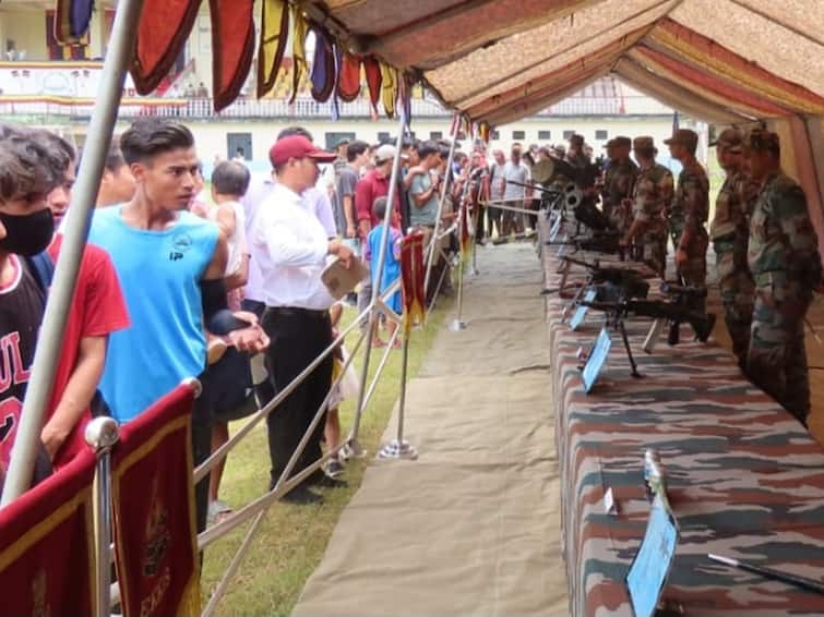 Arunachal Pradesh Indian Army Organises Know Your Army Event Showcases Latest Weapons ABP Live English News Arunachal: Indian Army Organises 'Know Your Army' Event, Showcases Latest Weapons