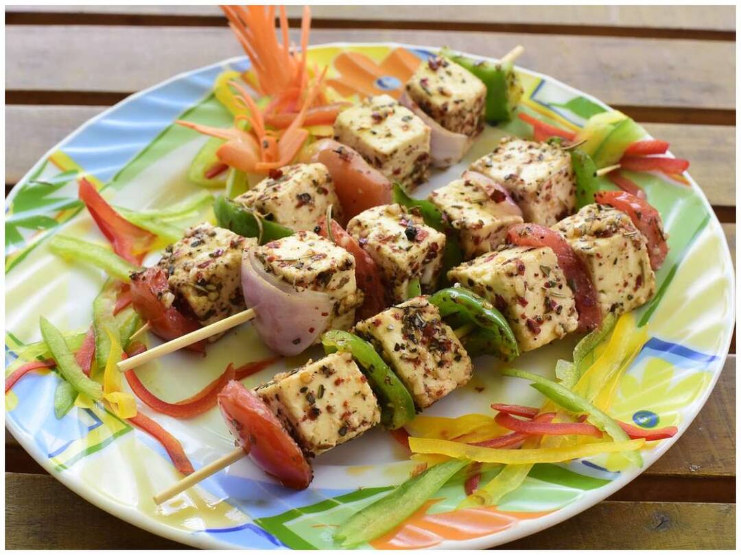 Are you eating too much paneer because it tastes good? Such problems may arise Paneer: టేస్ట్ బాగుందని పనీర్ అధికంగా లాగిస్తున్నారా? ఇలాంటి సమస్యలు రావచ్చు