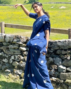 Rinku Rajguru : आताच बया का बावरलं... रिंकू राजगुरूचा निळ्या साडीतील भन्नाट लूक व्हायरल