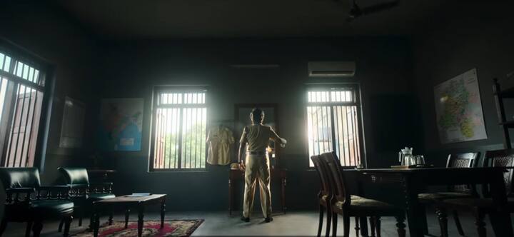 இந்நிலையில் கோலிவுட் பிரபலங்கள் பெரிதும் எதிர்பார்த்த ஜெயிலர் படத்தின் ட்ரெய்லர் வெளியாகியுள்ளது. இதனைப் பார்த்த ரசிகர்கள் ரஜினி கம்பேக் கொடுத்து விட்டதாக தெரிவித்துள்ளனர்.