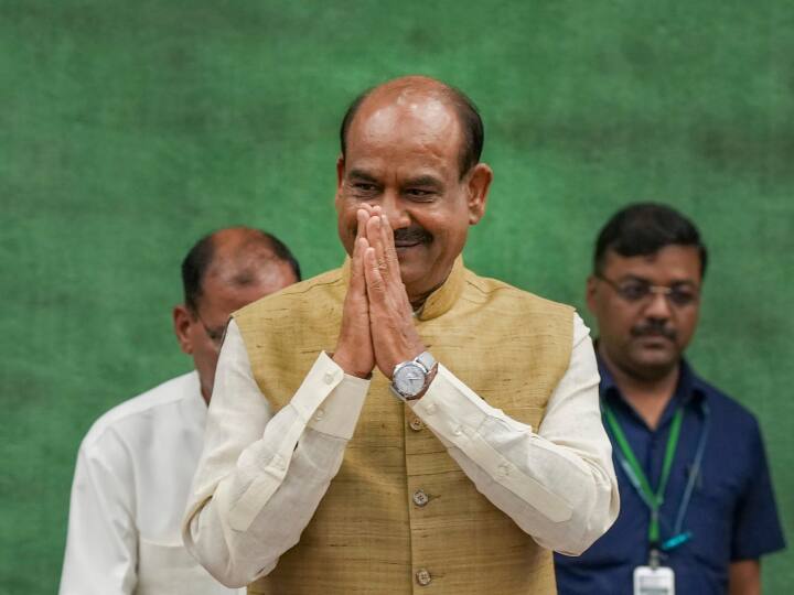Monsoon Session: लोकसभा अध्यक्ष की कुर्सी पर नहीं बैठेंगे स्पीकर ओम बिरला, जानें किस बात से हैं नाराज monsoon session lak sabha speaker om birla angy says no to sit on chair ann Monsoon Session: लोकसभा अध्यक्ष की कुर्सी पर नहीं बैठेंगे स्पीकर ओम बिरला, जानें किस बात से हैं नाराज
