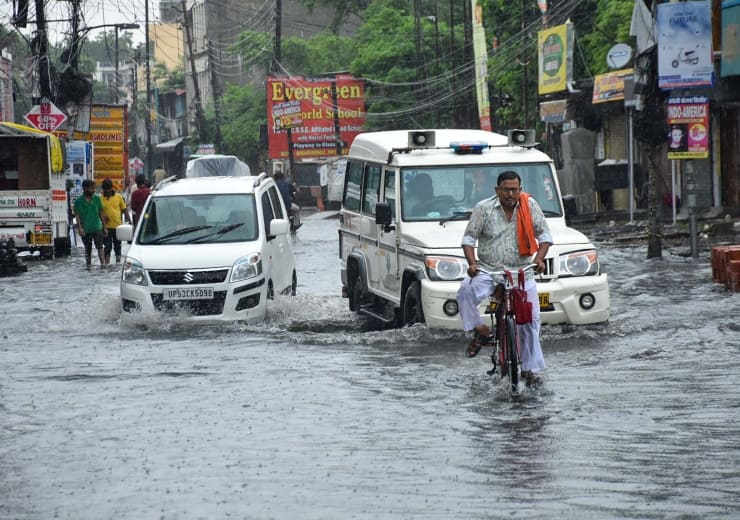 weather-update-today-imd-rain-forecast-for-next-week-alert-in-up-bihar-to-himachal pradesh-delhi marathi news Weather Update : उत्तर प्रदेश, उत्तराखंड, हिमाचल प्रदेशसह 'या' राज्यांमध्ये मुसळधार पावसाची शक्यता; वाचा IMD चा अंदाज