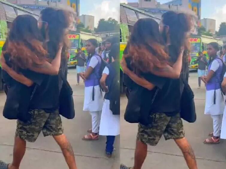 demand not to bother people for Instagram reels in public places Instagram Reels: இவங்க தொல்லை தாங்கலப்பா.. இதுக்கு இல்லையா சார் ஒரு எண்டு? கடுப்பான கன்னியாகுமரி மக்கள் - காரணம் என்ன?