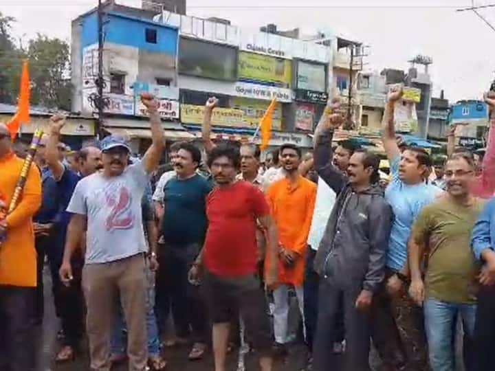 MP News Indore Bajrang Dal protests against Nuh violence allegation Muslim organizations responsible ann MP News: नूंह हिंसा के विरोध में बजरंग दल का इंदौर में प्रदर्शन, घटना के लिए इस संगठन को बताया जिम्मेदार