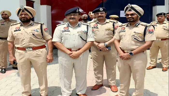 Punjab Police and Jail Department conducted a joint search operation in 25 jails of Punjab, 21 mobile phones were recovered ਆਪ੍ਰੇਸ਼ਨ ਸਤਰਕ’: ਪੰਜਾਬ ਪੁਲਿਸ ਤੇ ਜੇਲ੍ਹ ਵਿਭਾਗ ਨੇ ਪੰਜਾਬ ਦੀਆਂ 25 ਜੇਲ੍ਹਾਂ ਵਿੱਚ ਸਾਂਝੇ ਤੌਰ ’ਤੇ ਚਲਾਇਆ ਤਲਾਸ਼ੀ ਅਭਿਆਨ , 21 ਮੋਬਾਈਲ ਬਰਾਮਦ