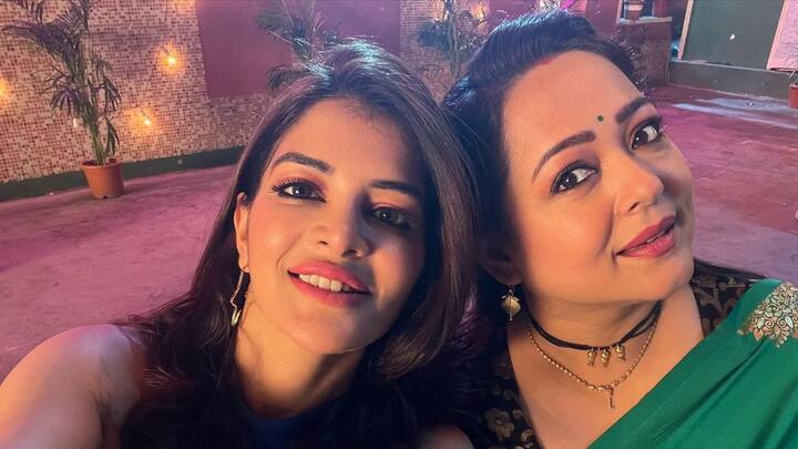 Madhumita Sircar:  পারিবারিক ড্রামা, একে অপরের সঙ্গে সম্পর্ক, সেই সম্পর্কের টানাপোড়েন, ইতিবাচকতা, বাস্তবতা, এই সবকিছুই মানুষকে 'চিনি'র প্রতি আকৃষ্ট করেছিল