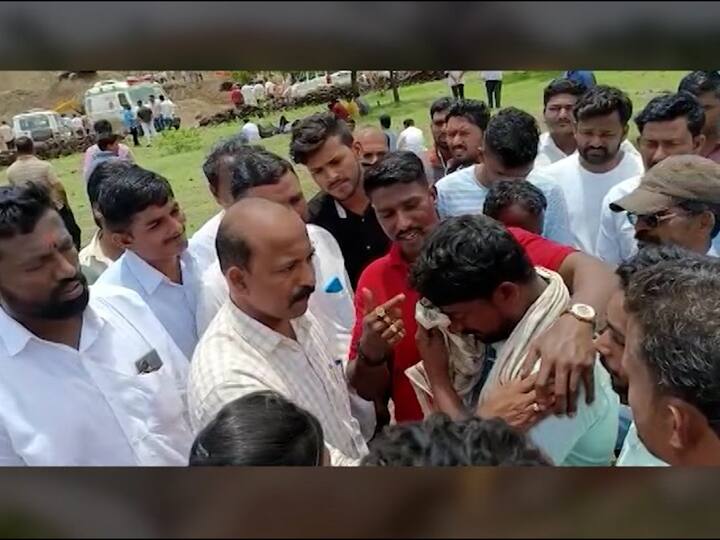 यामुळे या घटनेतील दोषीवर कायदेशीर कारवाई करून घटनेतील लोकांच्या नातेवाईकांना न्याय द्यावा, अशी मागणी भाजपा तालुका अध्यक्ष शरद जामदार यांनी केली.