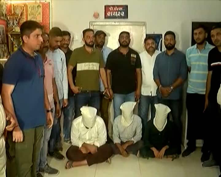 Gujarat ATS busts al-Qaeda module in Rajkot Rajkot: રાજકોટથી ઝડપાયેલા આતંકીઓ મુદ્દે મોટો ખુલાસો, બાંગ્લાદેશનો હેન્ડલર આપવાનો હતો ટાર્ગેટ