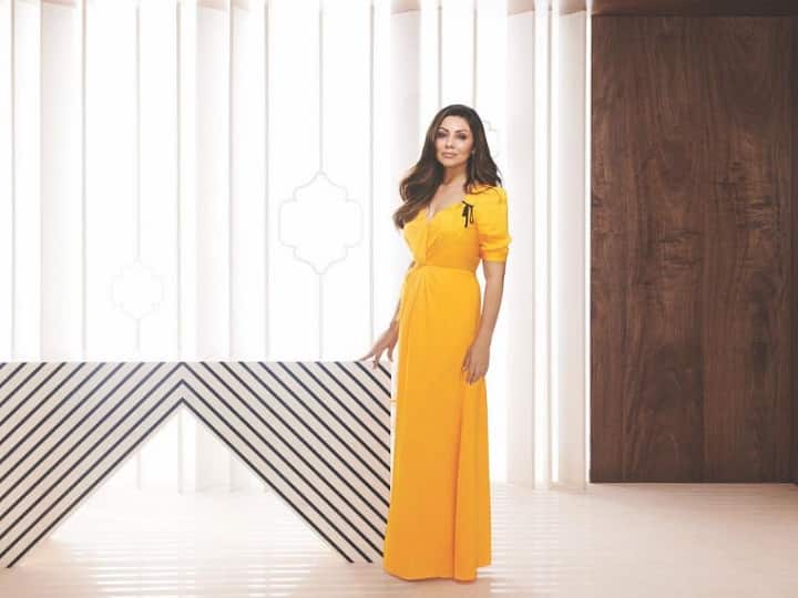 Gauri Khan Net Worth: गौरी खान एक फेमस इंटीरियर डिजाइनर है, जिन्होंने अंबानी, Ralph Lauren आदि जैसी कई हस्तियों के घर की डिजाइनिंग की है. उन्होंने दिल्ली से फैशन डिजाइनिंग में कोर्स किया है.