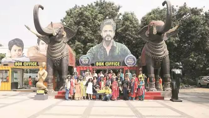 नितीन देसाई यांच्या एनडी स्टुडिओमध्ये भारतातील सर्वात मोठा थीम पार्क बांधण्यात आला आहे.