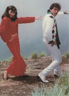 Bollywood Kissa: जब माधुरी के प्यार में दीवाना होकर गोविंदा ने किया शादी के लिए प्रपोज, फिर एक्ट्रेस से मिला था ऐसा जवाब