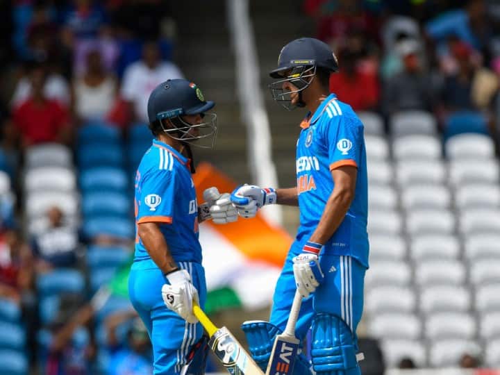 India vs West Indies: टीम इंडिया ने वेस्टइंडीज के खिलाफ वनडे सीरीज में 2-1 से जीत दर्ज की. ईशान किशन को 'प्लेयर ऑफ द सीरीज' चुना गया.