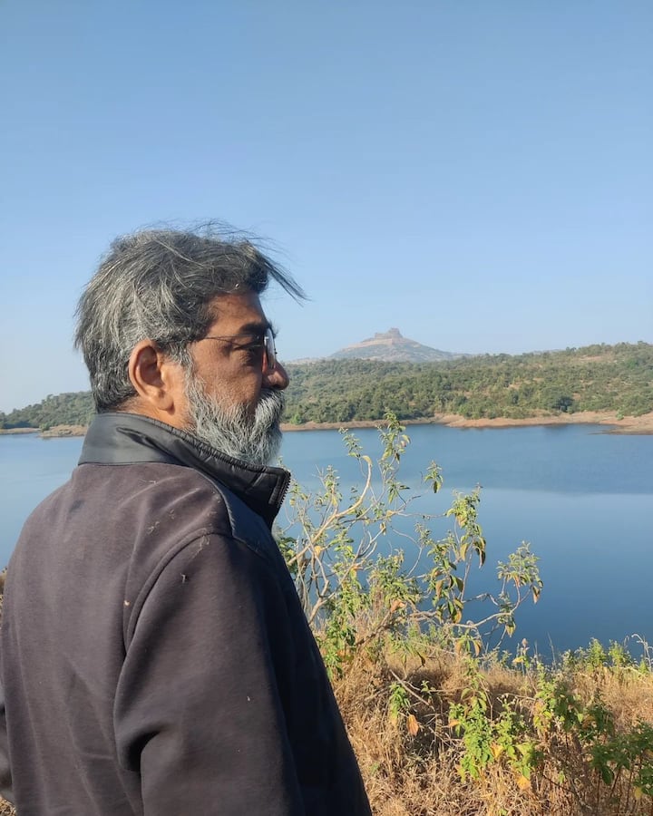 आपको बता दें कि दिलीप ना सिर्फ नितिन देसाई के दोस्त हैं बल्कि उन्होंने जोश,मेला, देवदास,हम दिल दे चुके सनम में साथ काम किया था.