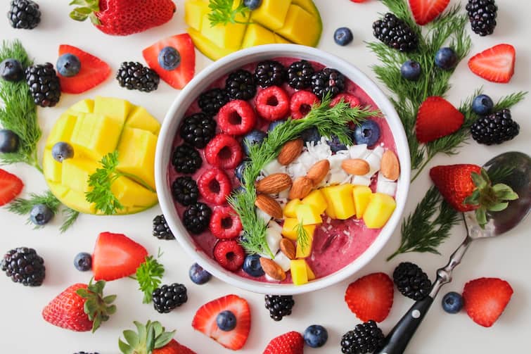 healthy lifestyle tips benefits-of-having-fruits-in-the breakfast Fruits in Breakfast: জলখাবারে ফল খাওয়া কতটা উপকারি? কী কী সতর্কতা মেনে চলা প্রয়োজন?