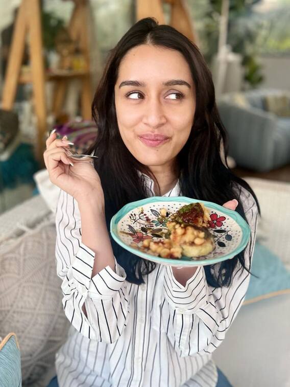 ज्यादा खाने के बाद भी कुछ लोगों का वजन क्यों नहीं बढ़ता?