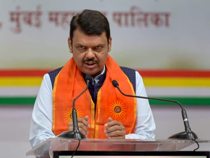 Love Jihad Law in Maharashtra Devendra Fadnavis Action will be taken against those who marry by hiding their identity Maharashtra Love Jihad: पहचान छिपाकर शादी की तो खैर नहीं! महाराष्ट्र सरकार 'लव जिहाद' को लेकर लाने वाली है कानून