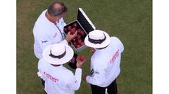 Ashes Ball Controversy: ਏਸ਼ੇਜ਼ 'ਚ ਗੇਂਦ ਬਦਲਣ ਦੇ ਵਿਵਾਦ 'ਤੇ ICC ਤੋੜੀ ਚੁੱਪੀ, ਦੱਸਿਆ ਕਿਸ ਹਾਲਾਤ 'ਚ ਬਦਲੀ ਜਾਂਦੀ ਗੇਂਦ