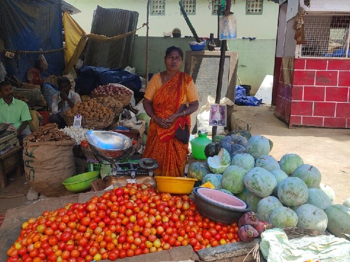 மூதாட்டி கடையில் இருந்து 50 கிலோ தக்காளி திருட்டு; சேலத்தில் அதிர்ச்சி