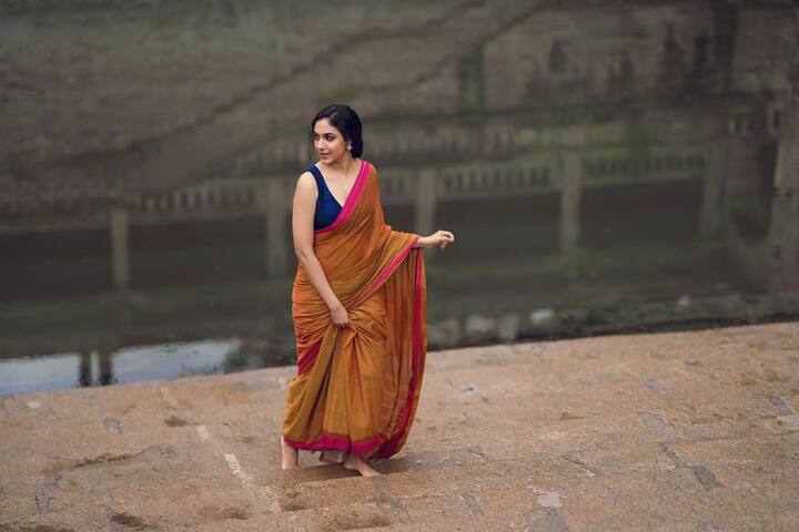 வாழ்நாள் தோறும் தினம்தான் காதோரம் பாடல் கூறும்..