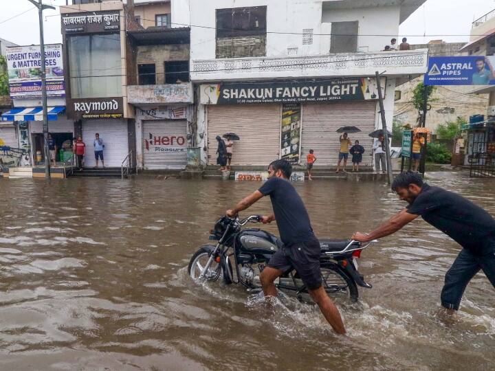 MP Heavy Rain Alert Meteorological Department issued Red Alert Many District ann MP Weather: सावधान! बाहर निकलने से पहले जानें मौसम का हाल, इन जिलों में भारी बारिश को लेकर रेड अलर्ट जारी