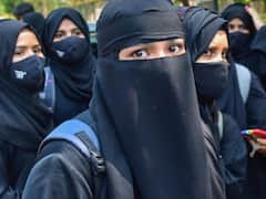 Mumbai: Students In Burqa Stopped From Entering College, Allowed After Intervention By Police, Parents