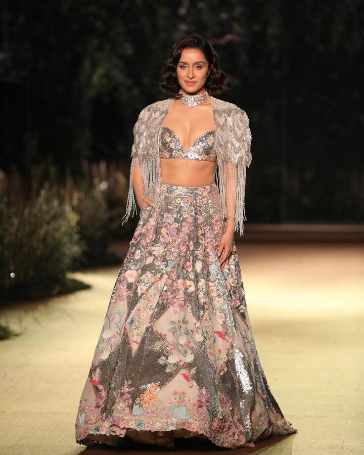 FDCI shared pictures from Rahul Mishra's collection on Instagram and wrote, 
