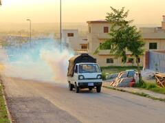 दिल्ली में डेंगू, मलेरिया रोगियों के लिए 5% बेड रिजर्व, ड्रोन से एंटी लार्वा का होगा छिड़काव