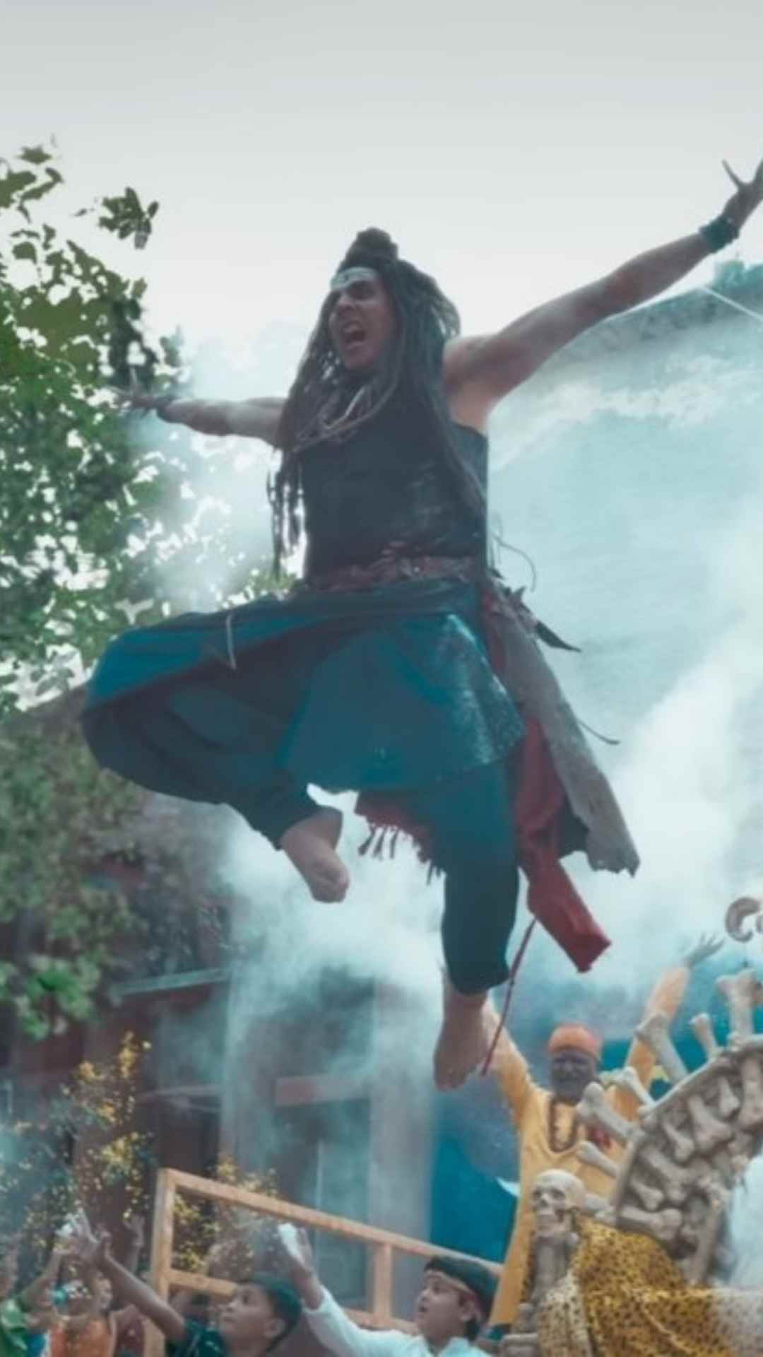 इस फिल्म का ट्रेलर आउट हो चुका है और इसके डायलॉग्स दमदार है