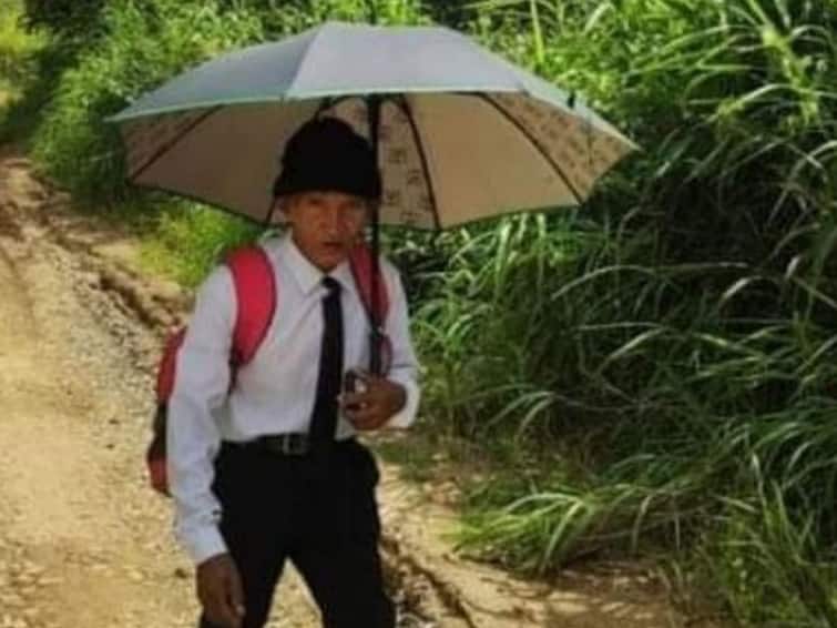 78 Years Old Mizoram man enrolls in standard 9, walks 3km to school daily Inspiring: ఇంగ్లిష్ వార్తల కోసం 9వ తరగతి చదువుతున్న 78 ఏళ్ల వ్యక్తి-  యూనిఫామ్ వేసుకొని 3 కి.మీ. నడుచుకొని స్కూల్‌కి!