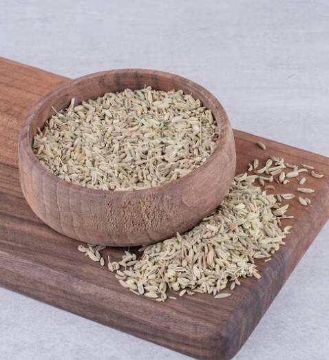 ਸੌਂਫ ਦਿਮਾਗ ਦੇ ਕੰਮ ਨੂੰ ਸੁਧਾਰਨ ਵਿੱਚ ਮਦਦ ਕਰਦੀ ਹੈ। ਮੰਨਿਆ ਜਾਂਦਾ ਹੈ ਕਿ ਇਹ ਮਿਸ਼ਰਣ ਬੋਧਾਤਮਕ ਸਿਹਤ ਨੂੰ ਵਧਾਉਣ ਵਿੱਚ ਮਦਦ ਕਰਦੇ ਹਨ। ਸੌਂਫ ਦੇ ਬੀਜ ਵੀ ਜ਼ਰੂਰੀ ਤੇਲ ਨਾਲ ਭਰਪੂਰ ਹੁੰਦੇ ਹਨ ਜੋ ਤਣਾਅ, ਚਿੰਤਾ ਅਤੇ ਉਦਾਸੀ ਨੂੰ ਘਟਾਉਣ ਵਿੱਚ ਮਦਦ ਕਰ ਸਕਦੇ ਹਨ।