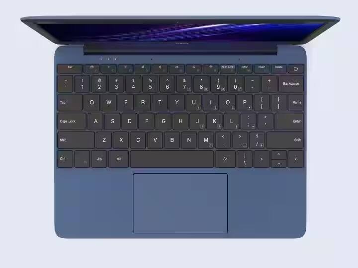 JioBook 4G: -  રિલાયન્સ રિટેલે થોડાક દિવસો પહેલા જ આ લેપટૉપને માર્કેટમાં લૉન્ચ કર્યુ છે આ ઓપરેટિંગ સિસ્ટમ JioOS પર બેઝ્ડ છે, આની કિંમત હાલમાં 16,499 રૂપિયા છે. 11.6 ઇંચ (29.46 સેમી) એન્ટી ગ્લેયર એચડી ડિસ્પ્લે વાળા આ લેપટૉપ (JioBook) માં 2.0 ગીગાહર્ટઝ ઓક્ટાકૉર પ્રૉસેસર, 4 GB LPDDR4 RAM, 64 જીબી (એસડી કાર્ડની સાથે 256 જીબી સુધી એક્સપાન્ડેબલ) સ્ટૉરેજ સહિત બીજા કેટલાય ફિચર્સ છે.