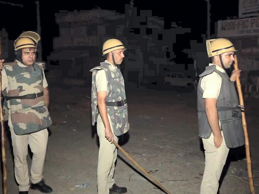 Haryana Govt Partially Lifts Mobile Net Suspension For Three Hours In Nuh, Faridabad, Palwal ABP Live English News Haryana Govt Partially Lifts Mobile Net Suspension For Three Hours In Nuh, Faridabad, Palwal