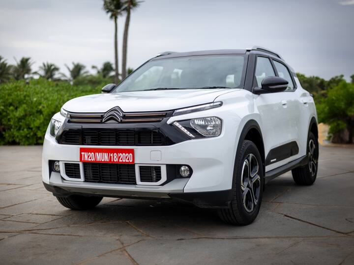 The feature list includes Wireless Android Auto and Apple CarPlay, MyCitroën Connect App, ABS with EBD, ESP, Hill-hold Assist, TPMS, Dual Front Airbags, Rear Parking Sensors with a Rear Camera, Tyre Pressure Monitoring System and an Eco-indicator. (Image Source: Somnath Chatterjee)