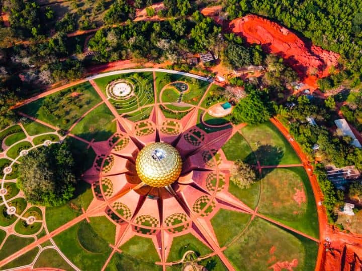 auroville city only this condition has to be accept living in this city of India सिर्फ माननी पड़ेगी ये शर्त...भारत के इस शहर में रहना, खाना सब फ्री, जानिए कैसे