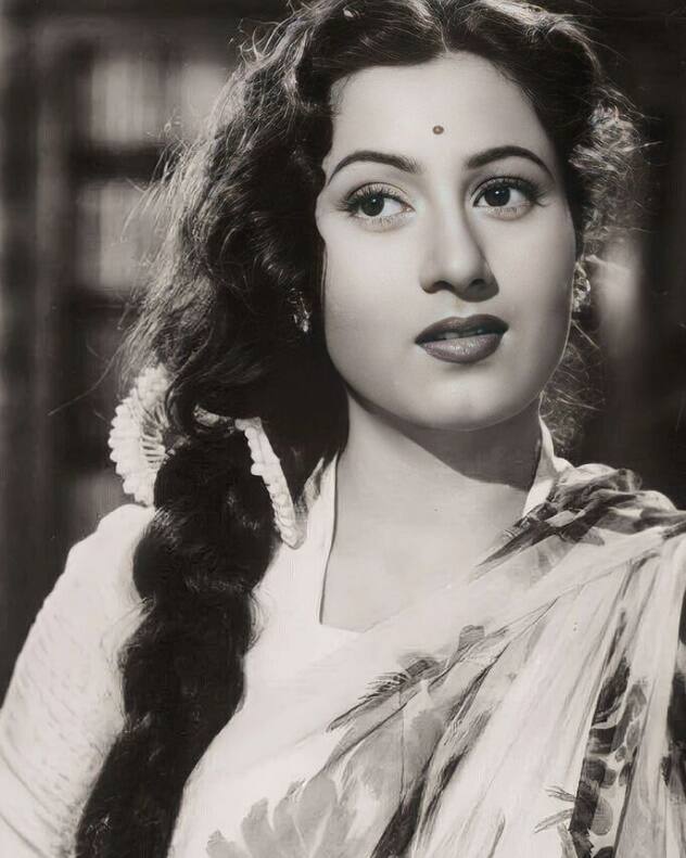 मधुबाला के दिल में छेद था, वहीं किशोर कुमार पहले से ही शादीशुदा थे. ऐसे में मधुबाला और किशोर कुमार ने 1960 में सिविल विवाह किया. इस दौरान किशोर कुमार इस्लामिक धर्म में परिवर्तित हो गए. ये वो वक्त था जब मधुबाला का करियर पीक पर था.