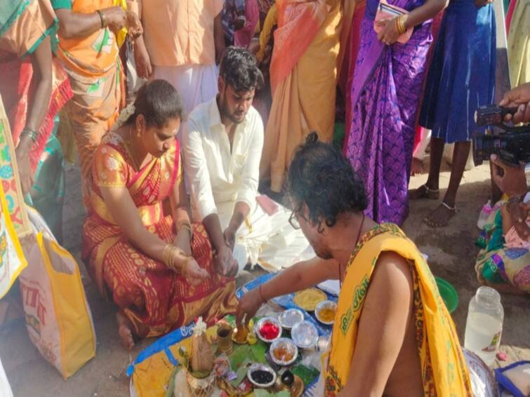 Adiperku Festival: People gathered in Cauvery, Kollidam River in Trichy TNN ஆடிப்பெருக்கு திருவிழா:  காவிரி, கொள்ளிடம் ஆற்றில் குவிந்த மக்கள்..கோலாகல கொண்டாட்டம்