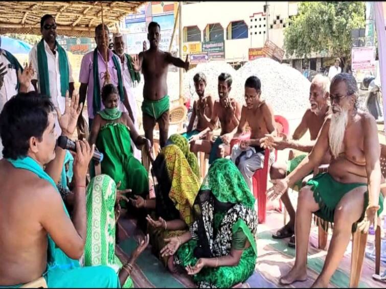 Farmers continue to protest in Trichy, insisting on various demands TNN திருச்சியில் 7வது நாளாக தொடரும் போராட்டம்;  ஒப்பாரி வைத்த விவசாயிகள்