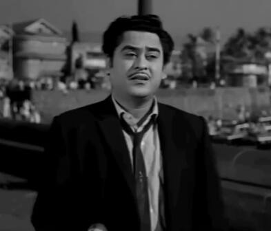 किशोर कुमार ने मधुबाला के साथ कई फिल्मों में काम किया. चलती का नाम गाड़ी 1958 में आई थी. इस फिल्म से दोनों की जोड़ी को काफी पसंद किया गया था.