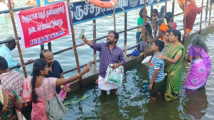 வீட்டில் உள்ள பெண் குழந்தைகள் மற்றும் ஆண் குழந்தைகளுக்கும் மஞ்சள் கயிறுகளை கட்டி மகிழ்ந்தனர்.