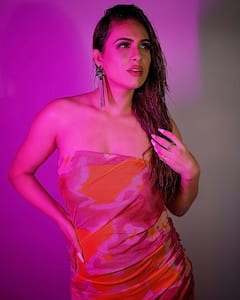 Neha Malik: નેહા મલિકે બોડીકોન ડ્રેસમાં શેર કરી ગ્લેમરસ તસવીરો, જુઓ કાતિલ અંદાજ