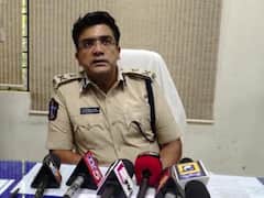 కానిస్టేబుల్ రమేష్ హత్య కేసులో భార్యే నిందితురాలు - నగలు తాకట్టుపెట్టిమరీ హత్యకు సుపారీ!