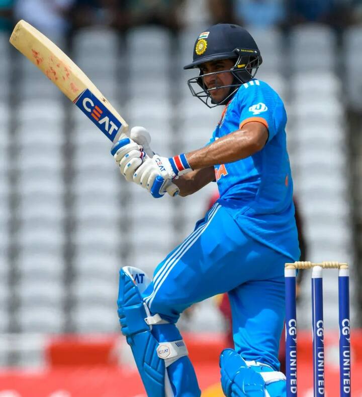 பின்னர் களமிறங்கிய இந்திய அணி வீரர்கள் சிறப்பாக ஆடவில்லை. வந்தவர்கள் அனைவரும் சொற்ப ரன்களில் வெளியேற தொடங்கினர்