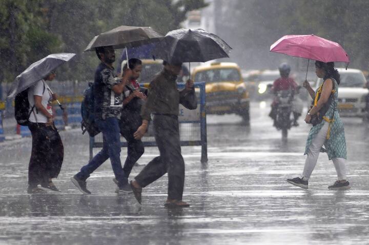 এমন অবস্থায় লাল সতর্কতা রাখতে পারে। প্রাকৃতিক বিপর্যয়ে প্রাণহানির আশঙ্কা থাকলেও এই সতর্কতা দেওয়া হয়।