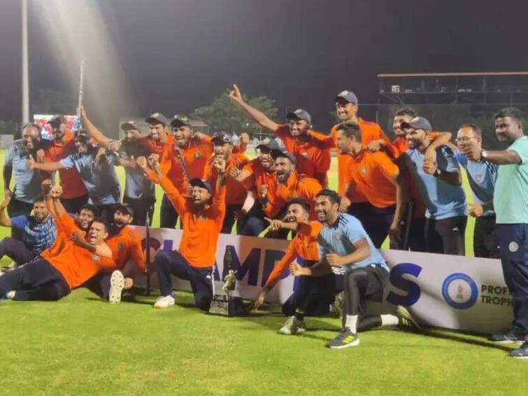 South Zone beat East Zone to lift Deodhar Trophy for 9th time, Riyan Parag Efforts went Vain Deodhar Trophy: రియాన్ పరాగ్ భయపెట్టినా సౌత్ జోన్‌దే దేవ్‌ధర్ ట్రోఫీ