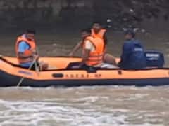 टीकमगढ़ में जामनी नदी में नहाने गए दो युवक डूबे, एक का शव मिला, दूसरे को तलाश रहे हैं गोताखोर