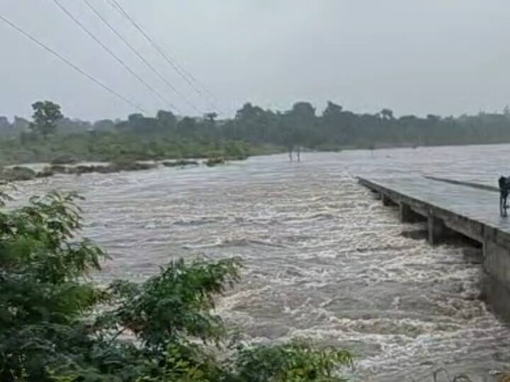 Jabalpur to Khandwa Flood Alert Narmada reached above danger mark after opening Bargi Dam Gate ann MP News: जबलपुर से खंडवा तक बाढ़ का अलर्ट, बरगी डैम के गेट खोलने से खतरे के निशान से ऊपर पहुंची नर्मदा