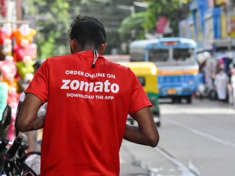 Zomato Shares Hit 52 Week High Jump Over After First-Ever Quarterly Profit Here Is How Deepinder Goyal Zomato Shares Hit 52-Week High, Jump Over 1O Per Cent After First-Ever Quarterly Profit